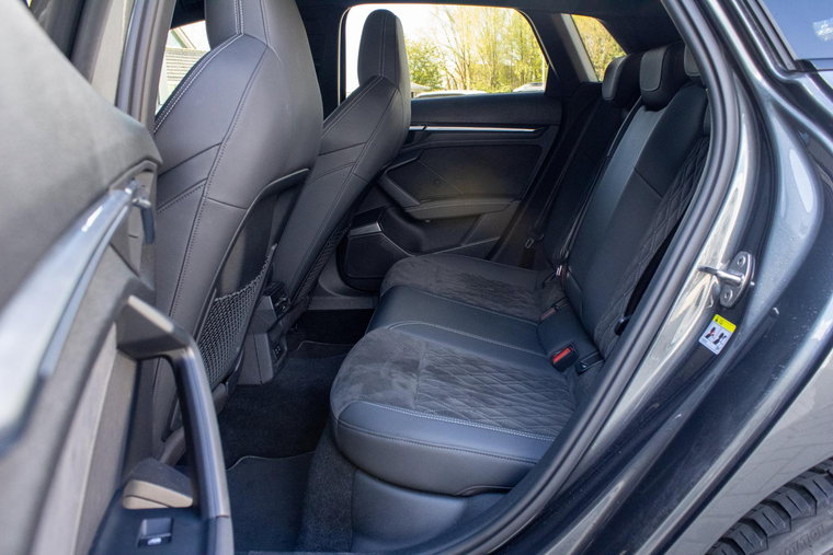 Vehicle Image 39