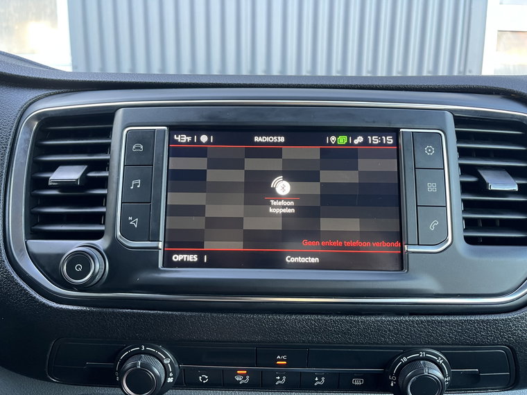Vehicle Image 38