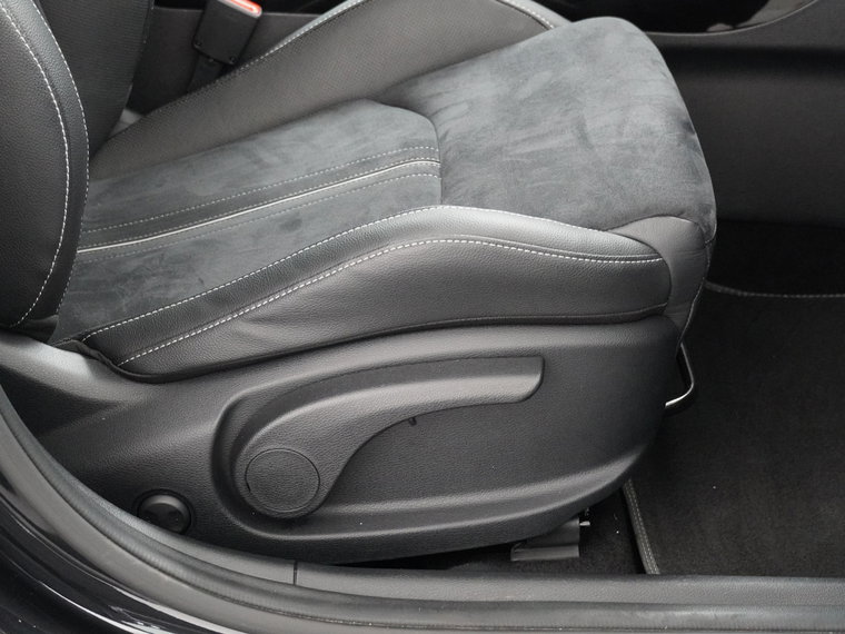 Vehicle Image 40