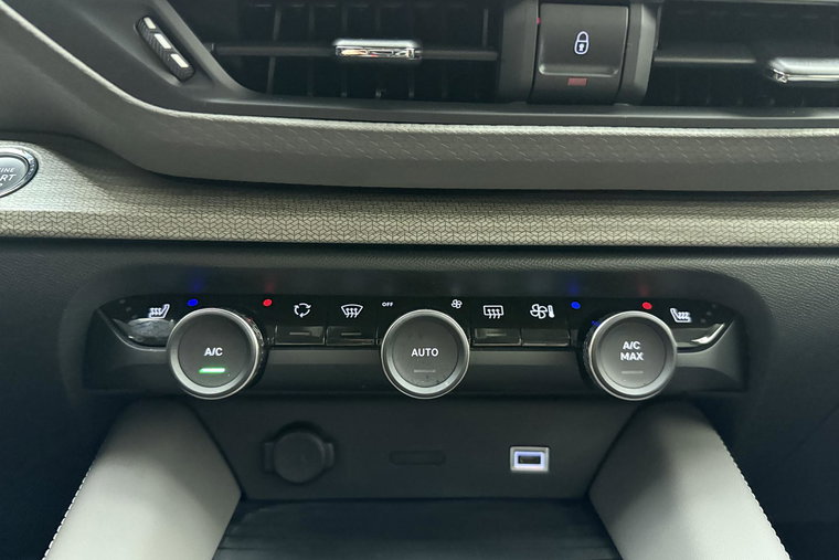 Vehicle Image 36