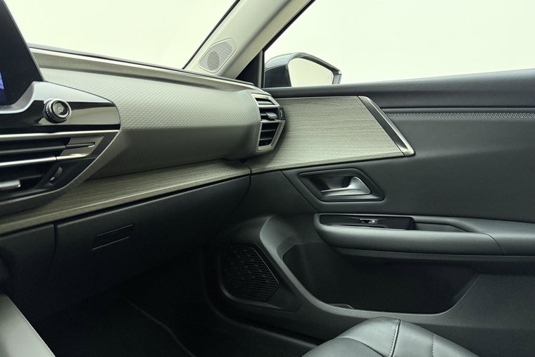 Vehicle Image 39