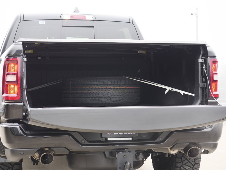 Vehicle Image 23