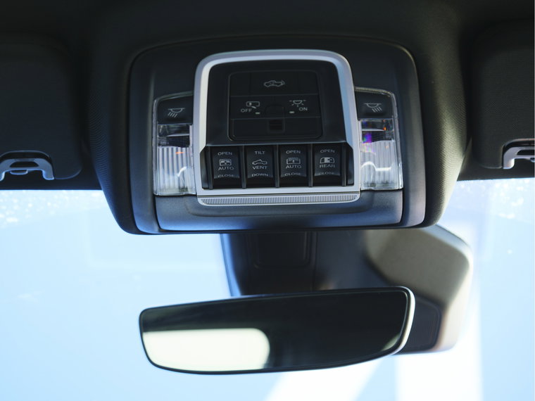 Vehicle Image 35