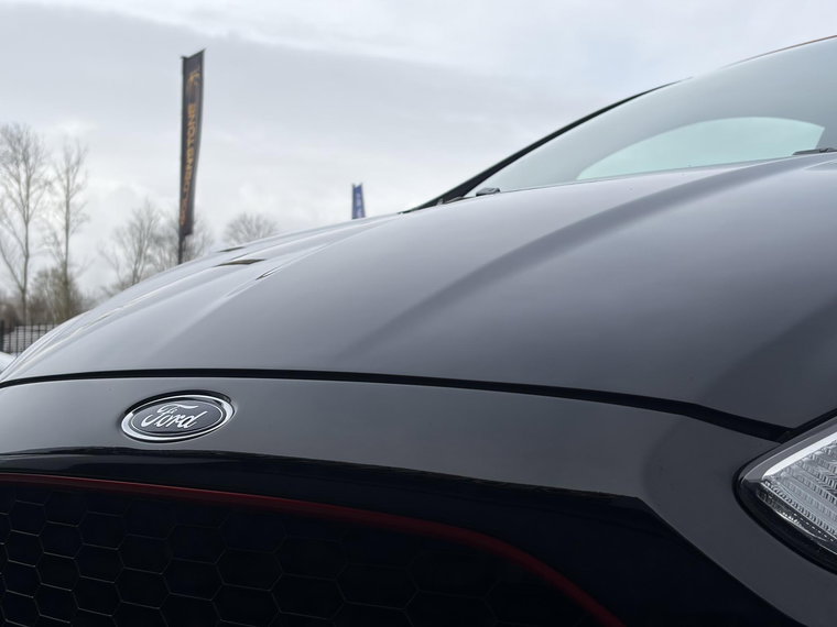 Vehicle Image 35