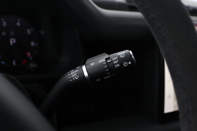 Vehicle Image 43