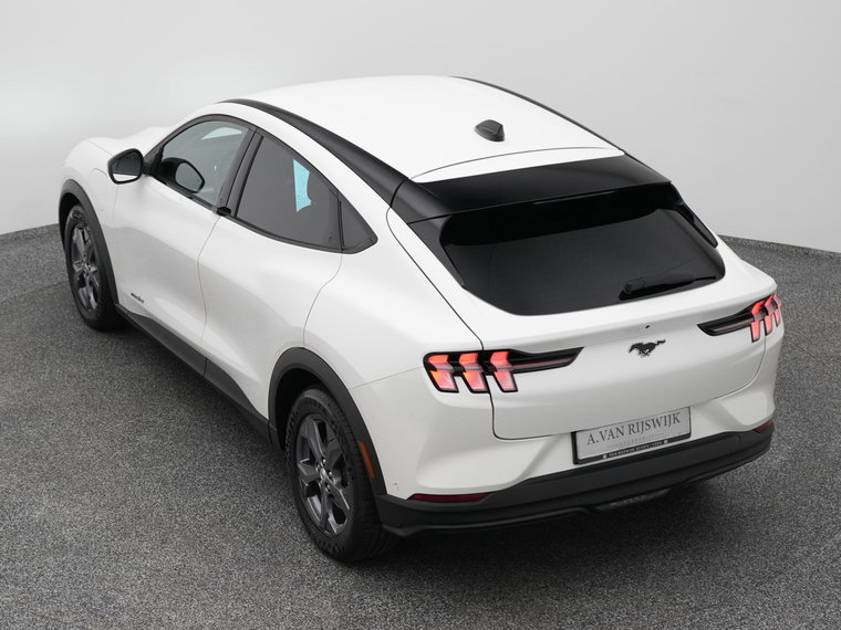 Vehicle Image 26