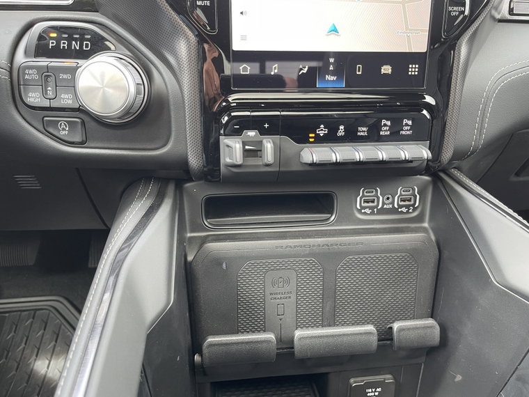 Vehicle Image 29