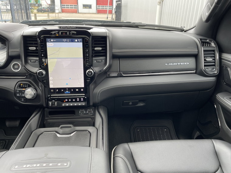 Vehicle Image 41