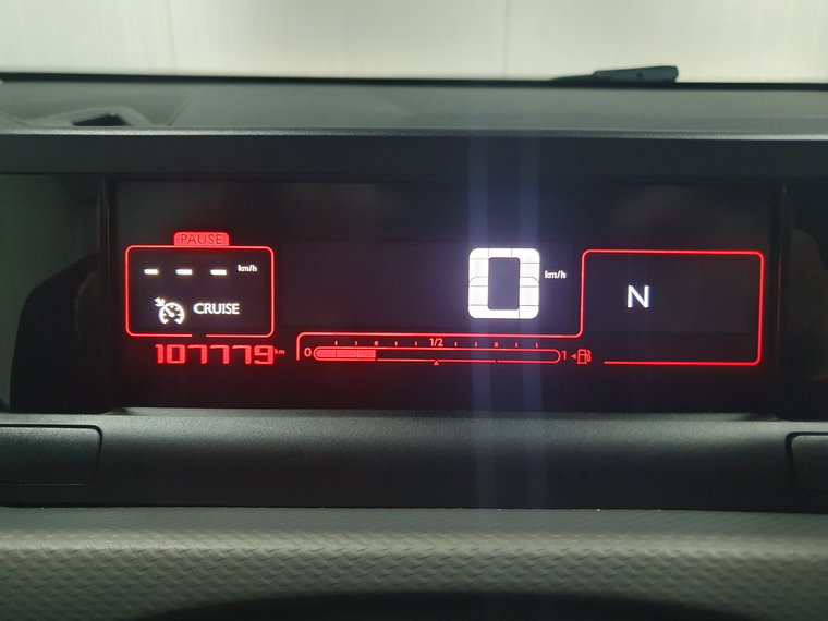 Vehicle Image 32