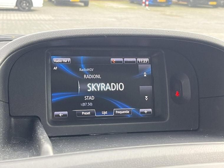 Vehicle Image 33