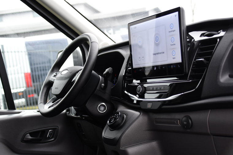 Vehicle Image 14
