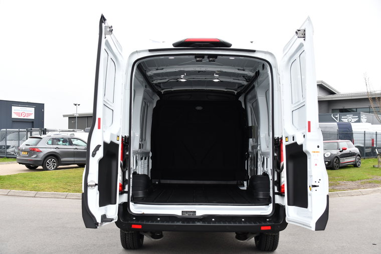 Vehicle Image 36