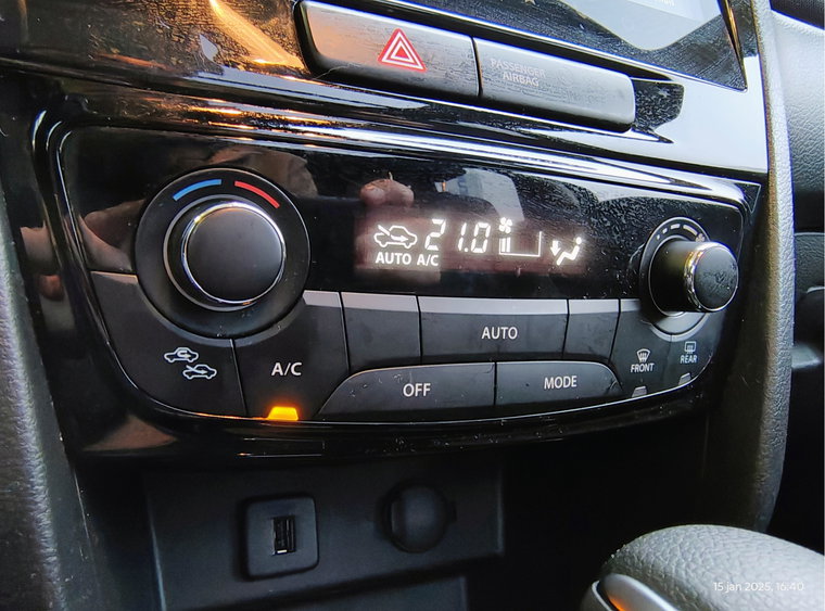 Vehicle Image 13