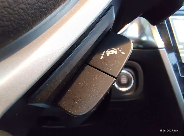 Vehicle Image 23