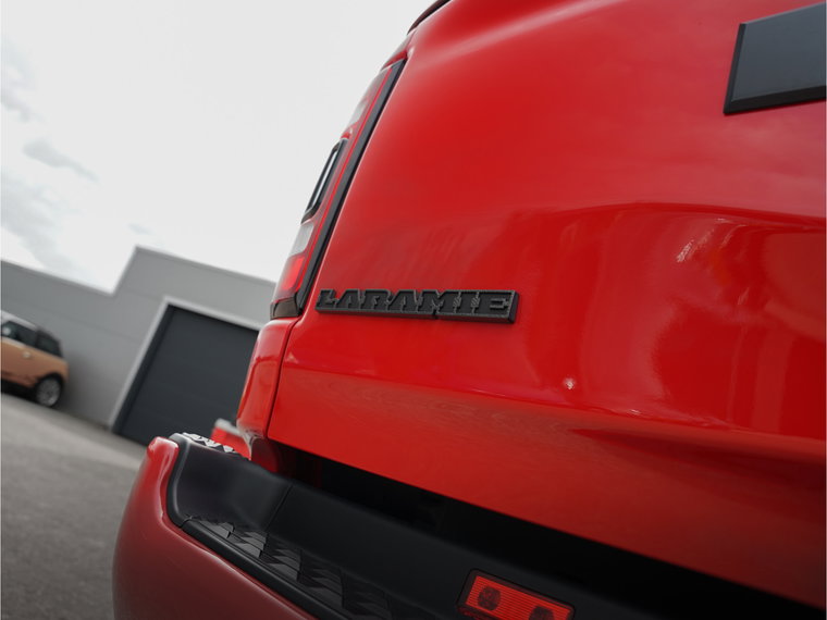 Vehicle Image 24