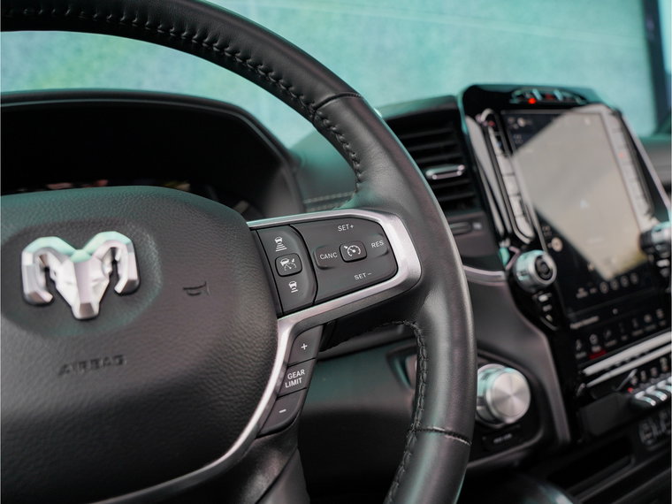 Vehicle Image 32