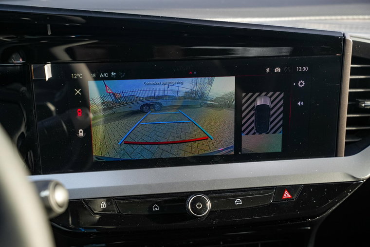 Vehicle Image 18