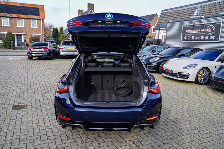 Vehicle Image 33
