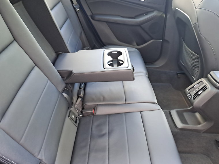 Vehicle Image 22
