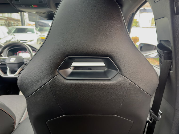 Vehicle Image 33