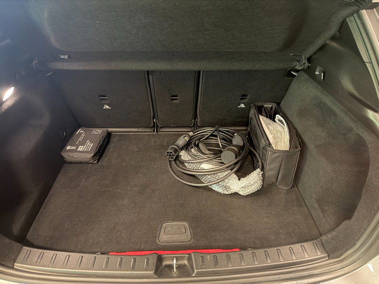Vehicle Image 33