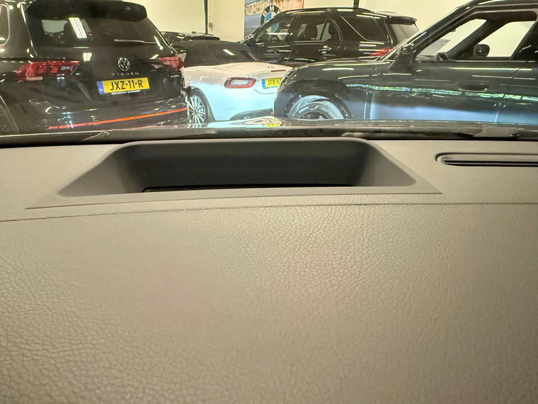 Vehicle Image 34