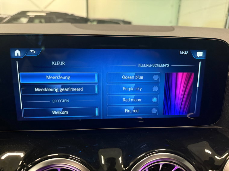 Vehicle Image 38