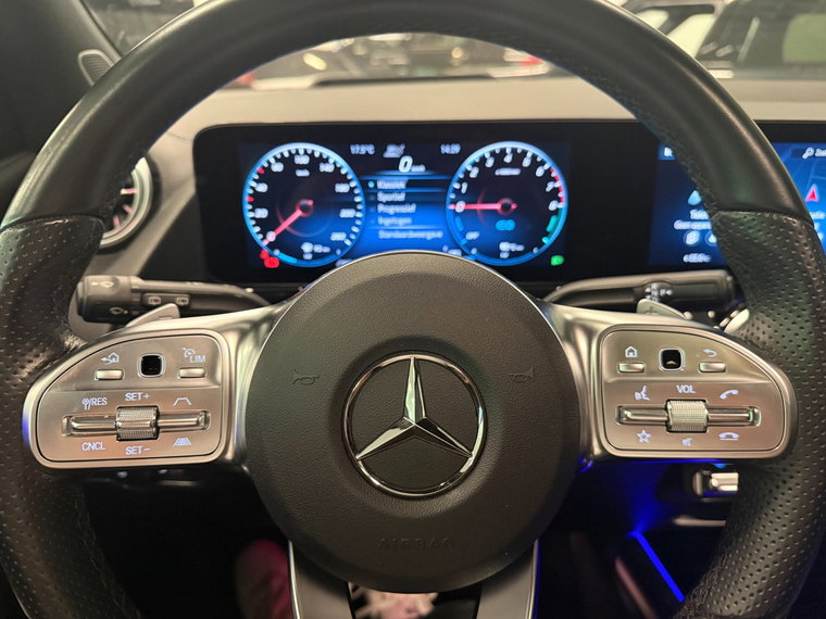 Vehicle Image 45