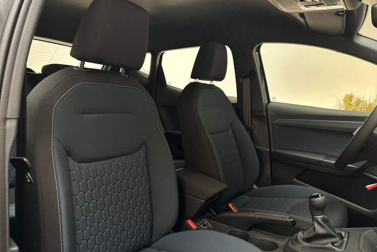 Vehicle Image 13