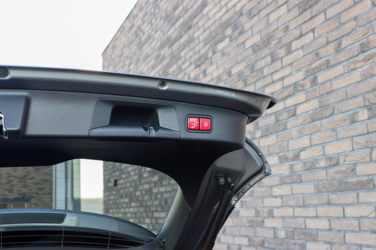Vehicle Image 14