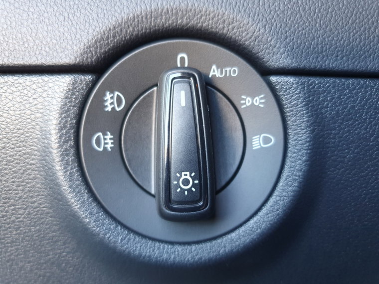 Vehicle Image 28