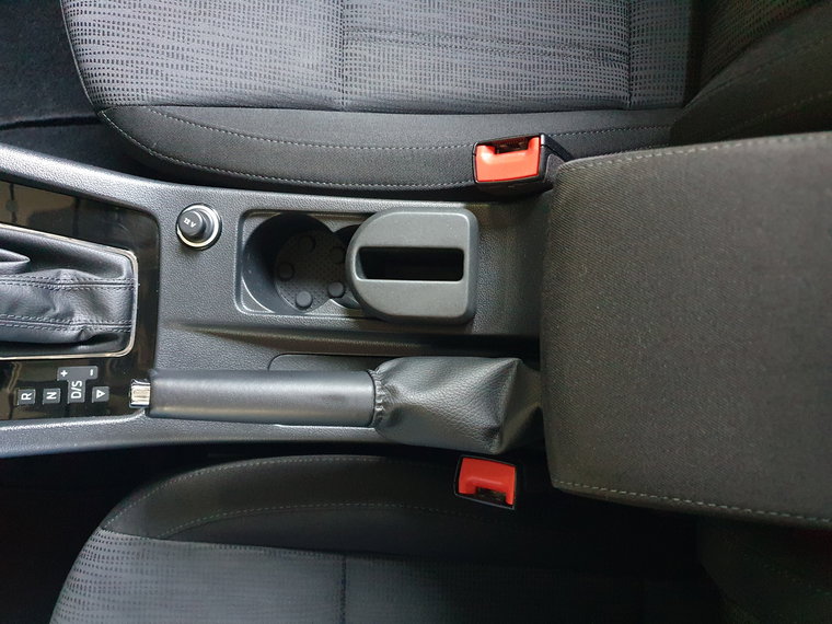 Vehicle Image 32