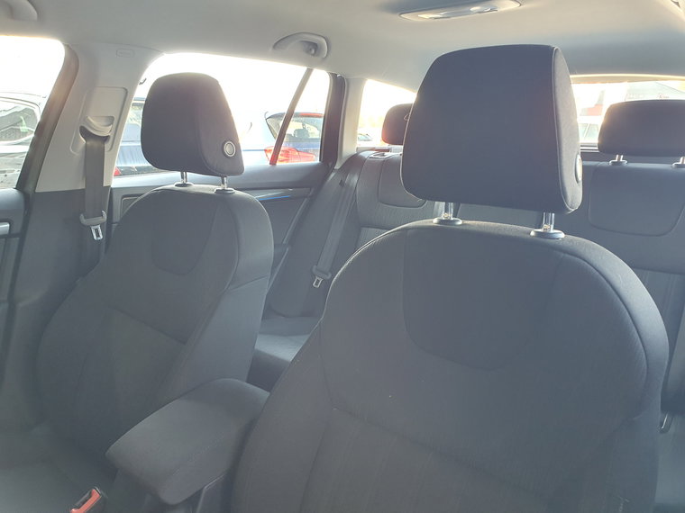 Vehicle Image 37