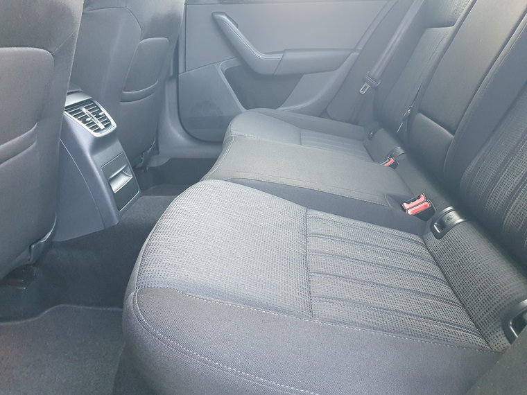 Vehicle Image 38
