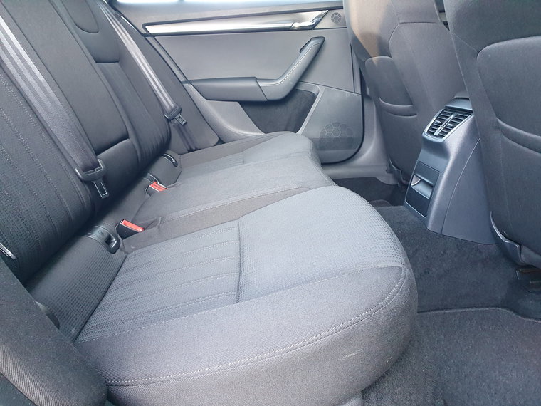 Vehicle Image 40