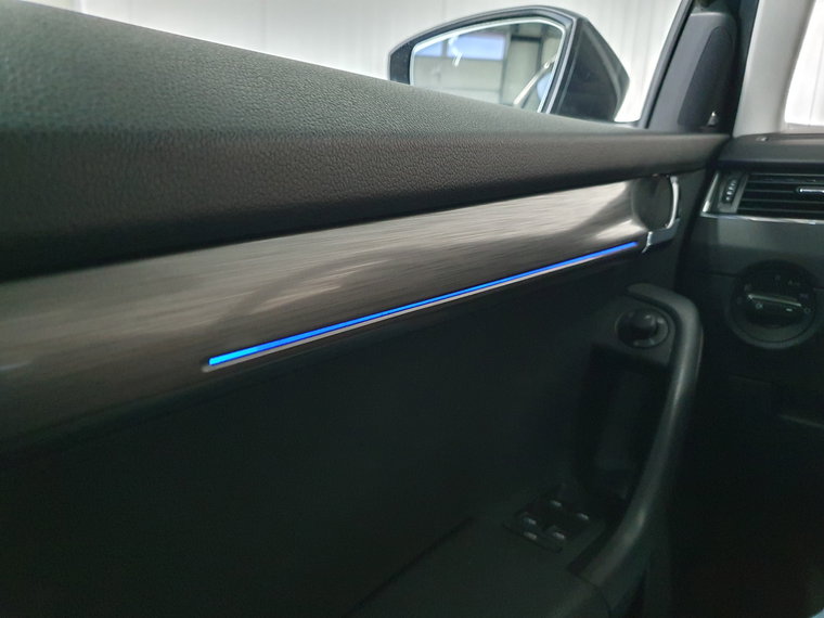 Vehicle Image 60