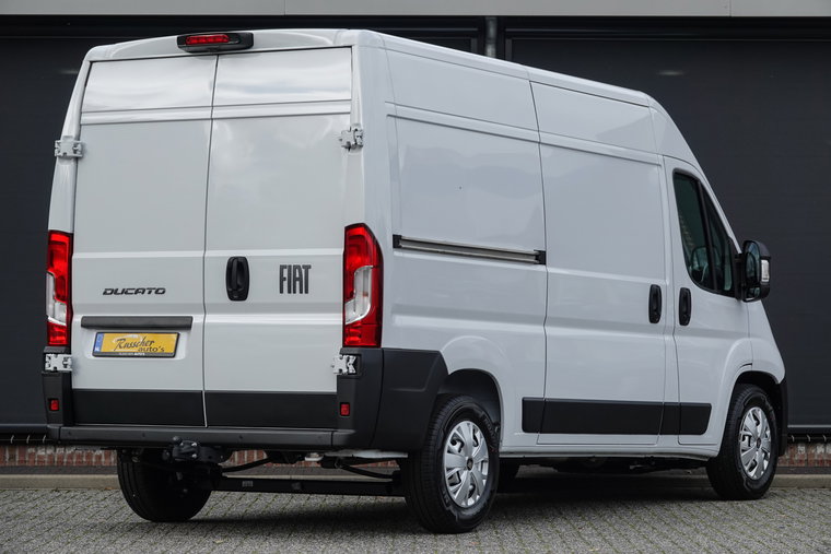 Vehicle Image 43