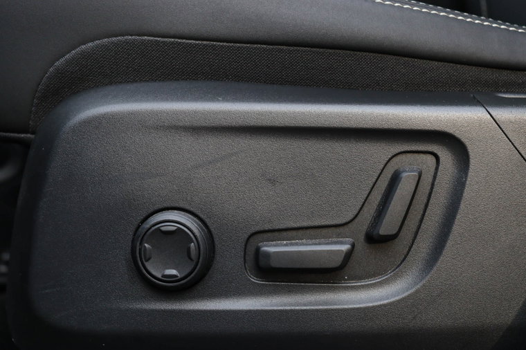 Vehicle Image 26