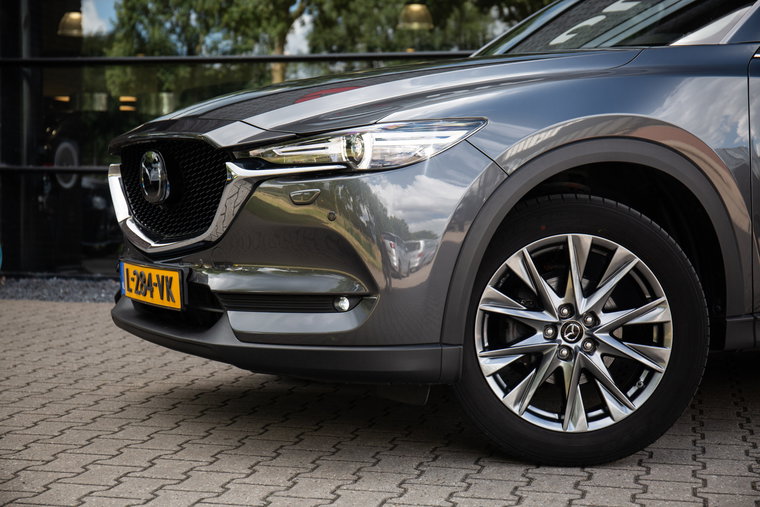 Vehicle Image 4