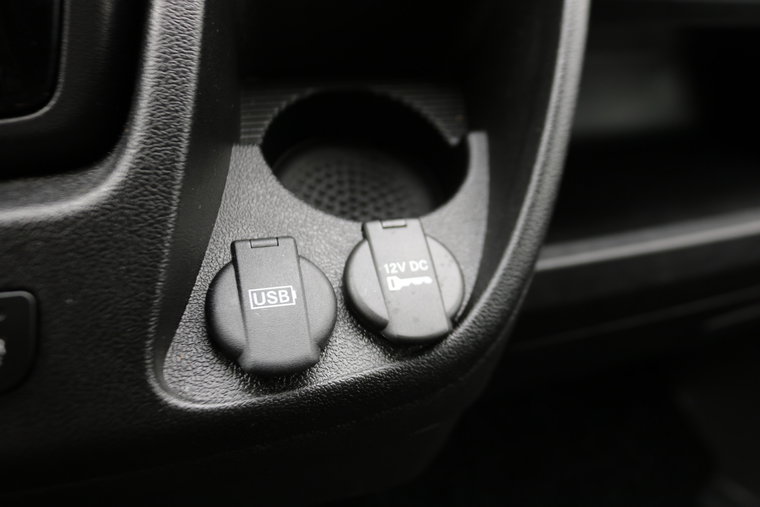 Vehicle Image 25