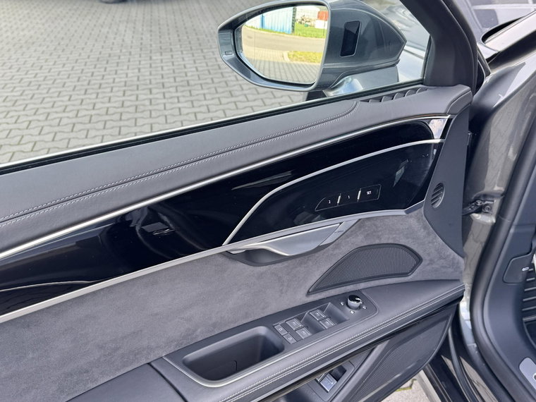 Vehicle Image 34