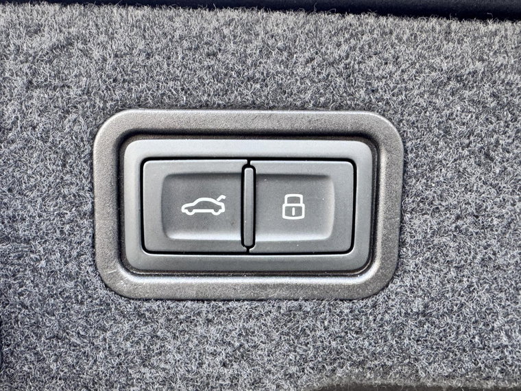 Vehicle Image 40