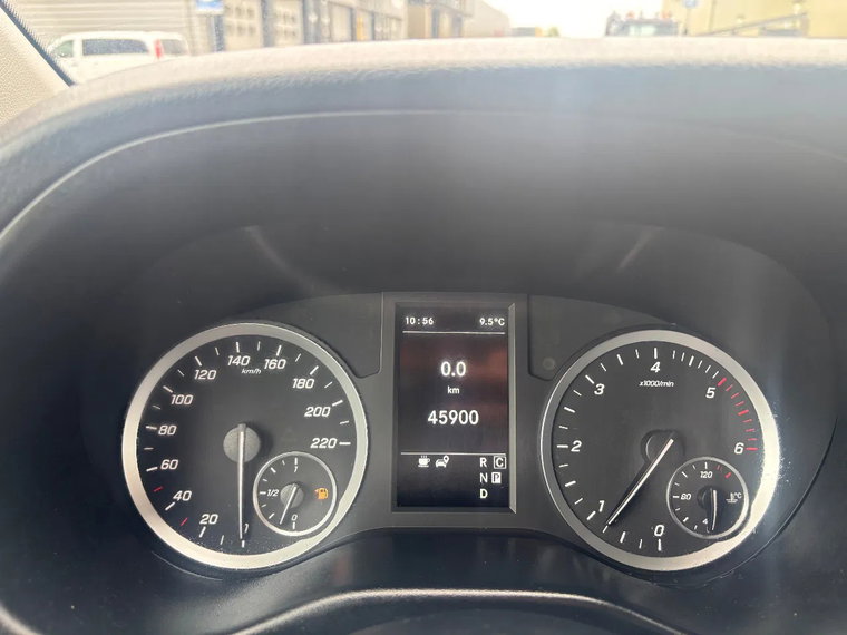 Vehicle Image 11
