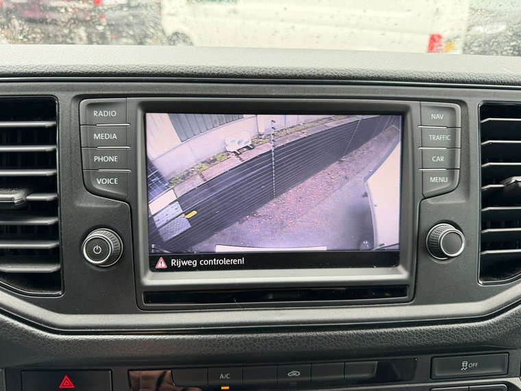 Vehicle Image 38