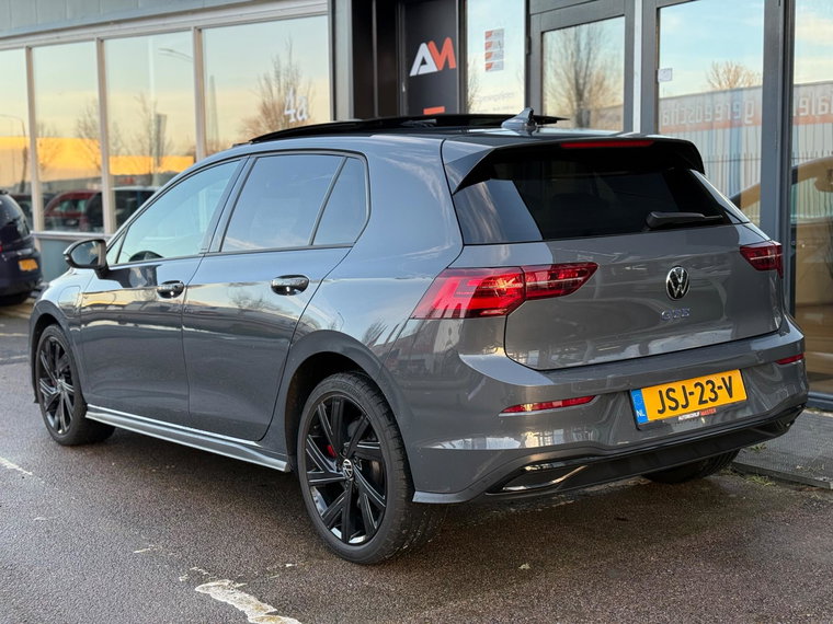 Vehicle Image 8