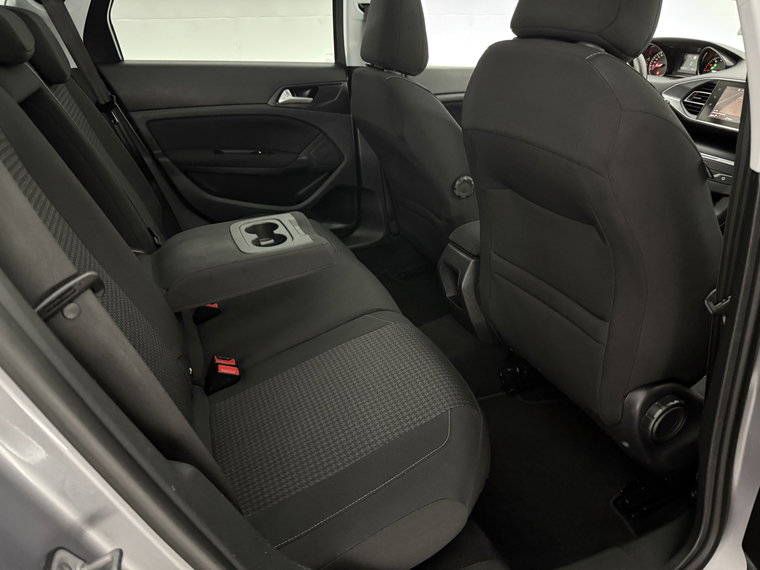Vehicle Image 33