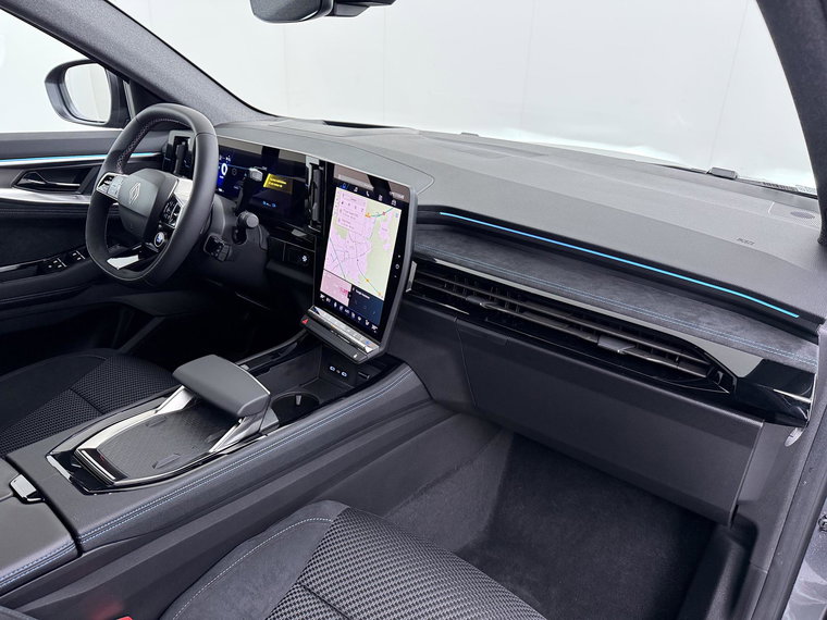 Vehicle Image 44