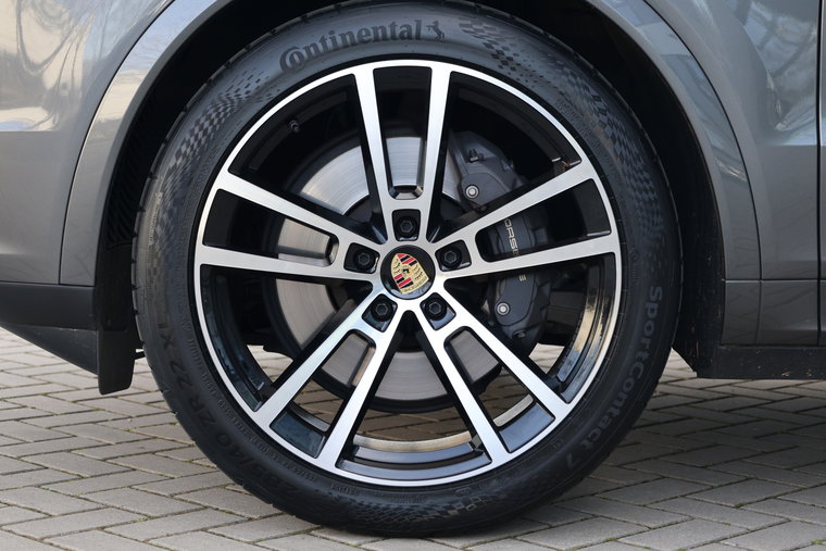Vehicle Image 15