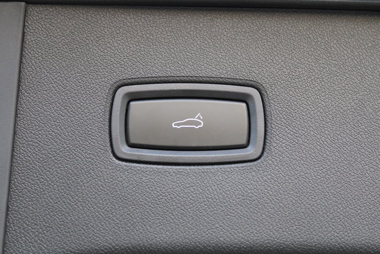 Vehicle Image 48