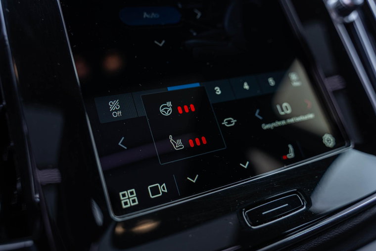 Vehicle Image 35